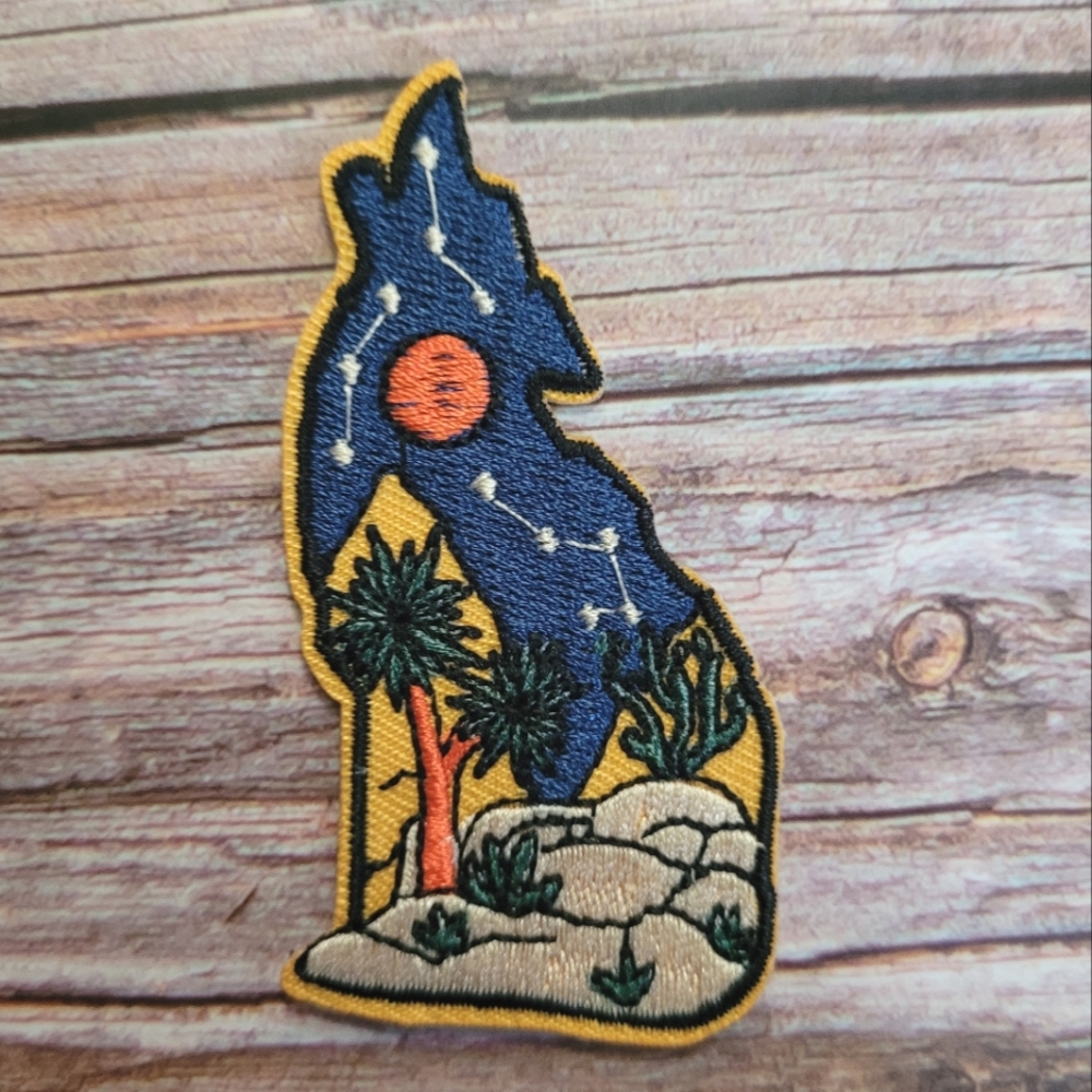 3/13$  Coyote Wolf Desert Scene Wilderness Outdoors Camping Embroidered Patch.
